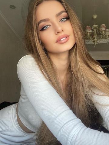 Моника Маркова